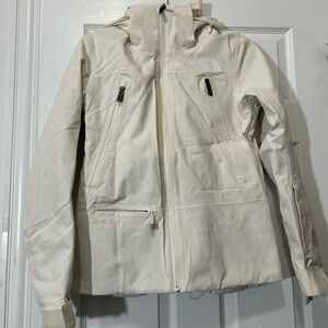 The North Face Women's Lenado Jacket in Gardenia White. Size small